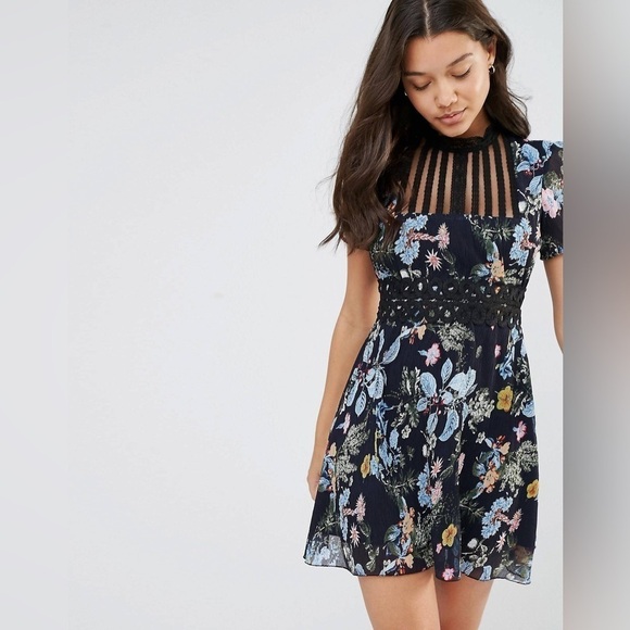 Foxiedox Juniper Floral High Neck Mini Dress Size Small - Picture 2 of 10